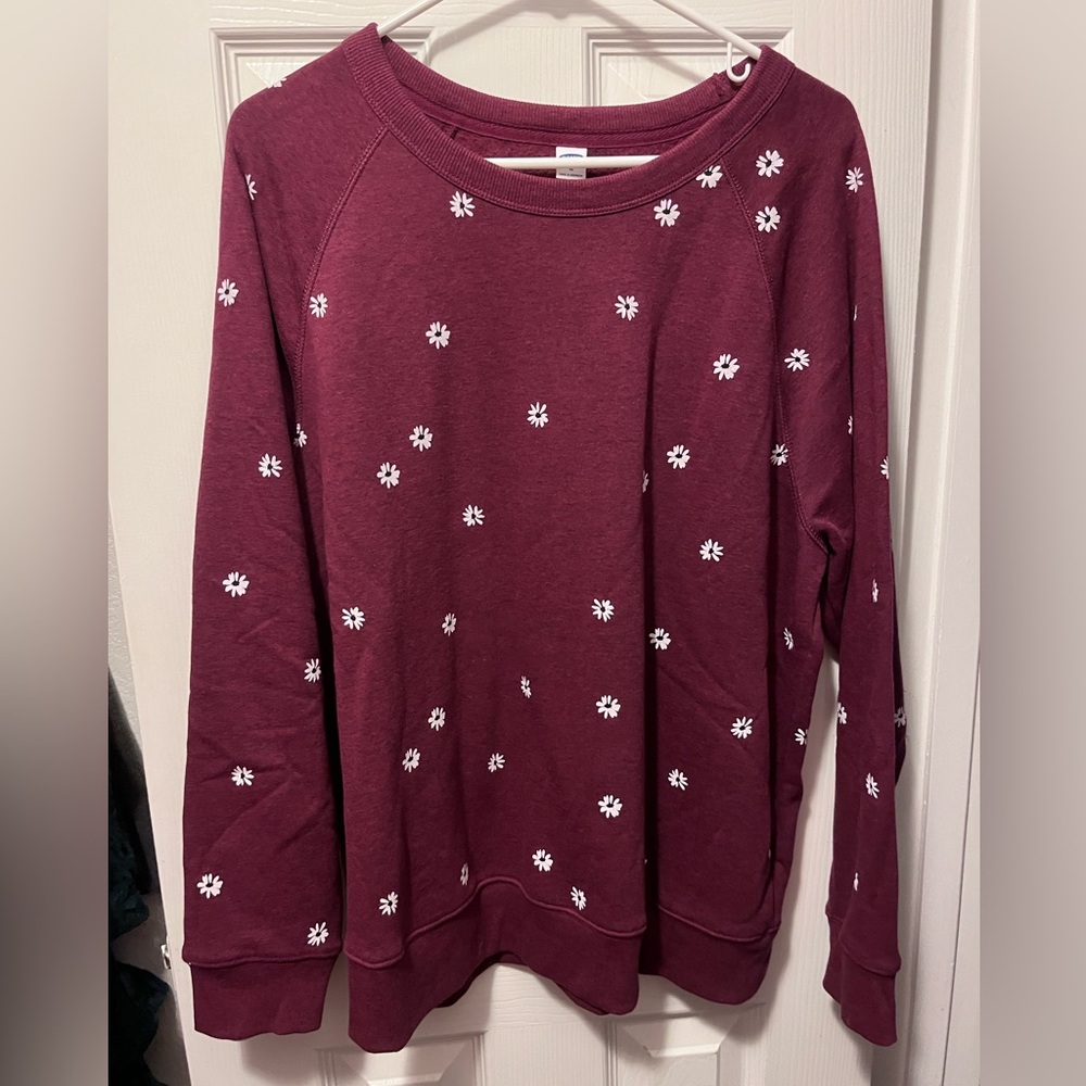 Maroon Sweatshirt with Daisies
